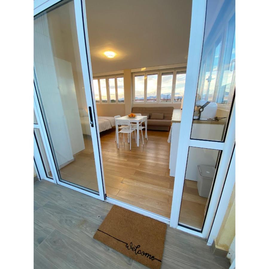 エル・カンページョAttic With Great Terrace Close To The Seaアパートメント エクステリア 写真